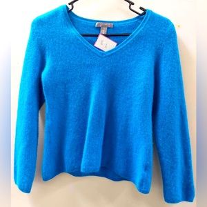 Charter Club 100% Cashmere light blue Sweater size XL  Women’s